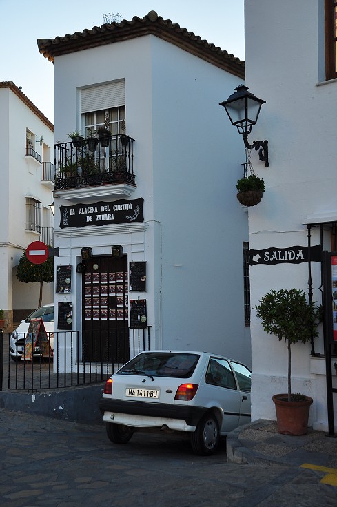 Andalusie - horská ves Zahara, u Algodonales 
