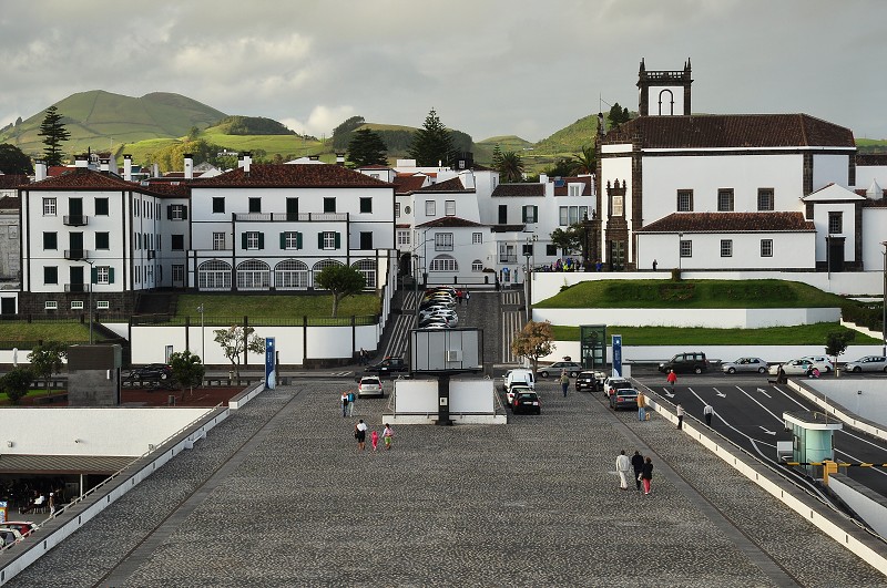 Azory 2013 - Ponta Delgada  kostel Sao Pedro 
