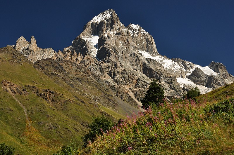 Kavkaz - Gruzie 2012 - pod horou Ušba/4700m/ 