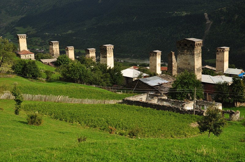 Kavkaz - Gruzie 2012 - Lakhiri, v údolí ř. Mulkhura 