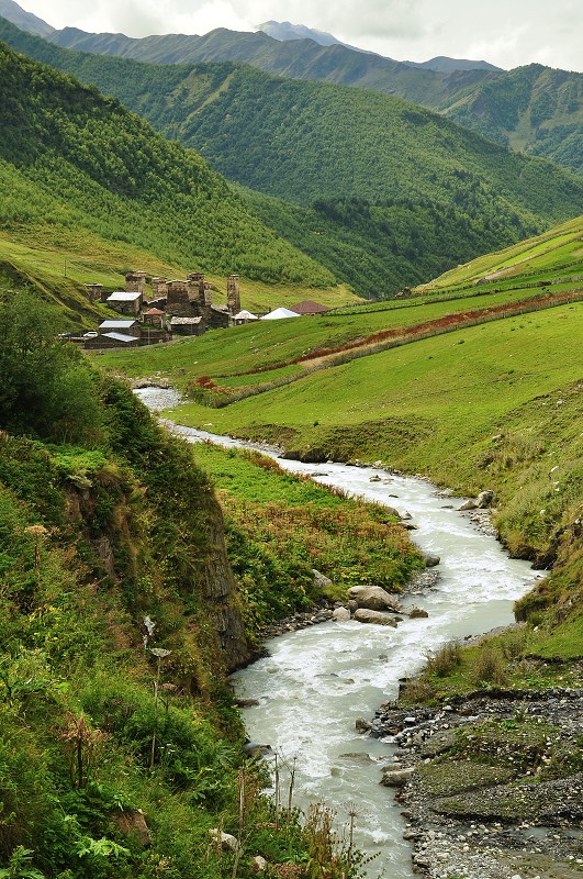 Kavkaz - Gruzie 2012 - Žibiani / Ušguli 2200m 