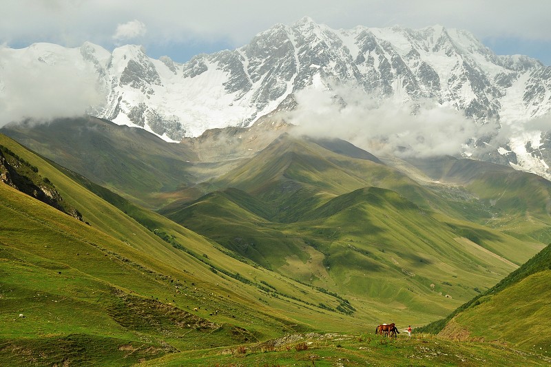 Kavkaz - Gruzie 2012 - údolí ř. Enguri+ masiv  Šchara/5201 m 