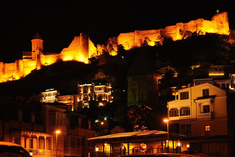 Kavkaz - Gruzie 2012 - noční pevnost Narikala, Tbilisi 