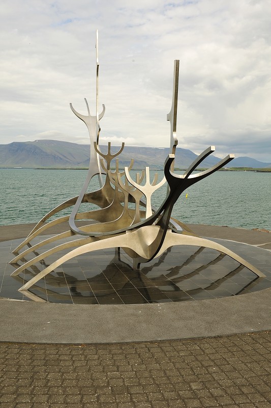 Island 2011 - Reykjavík - vikingská loď  