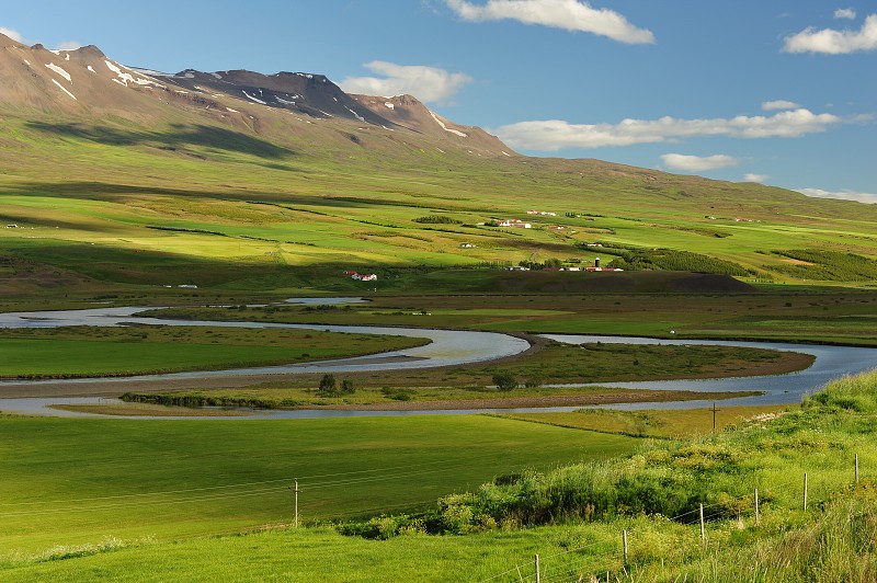 Island 2011 - údolí podél R821 jižně od Akureyri 