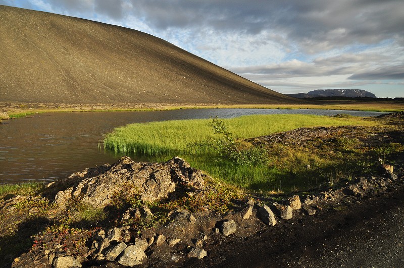 Island 2011 - večer pod sopkou Hverfell, Mývatn 