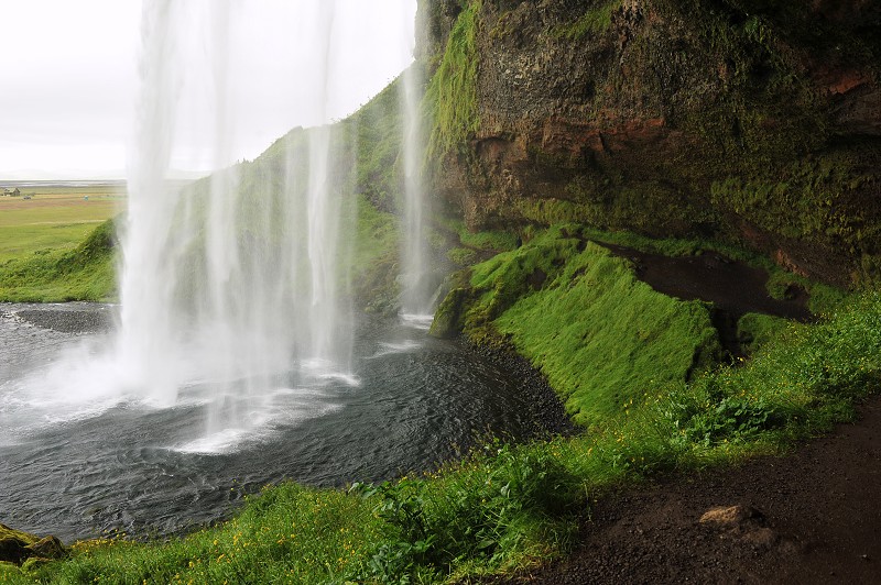 Island 2011 - vdp. Seljalandsfoss, Seljaland 