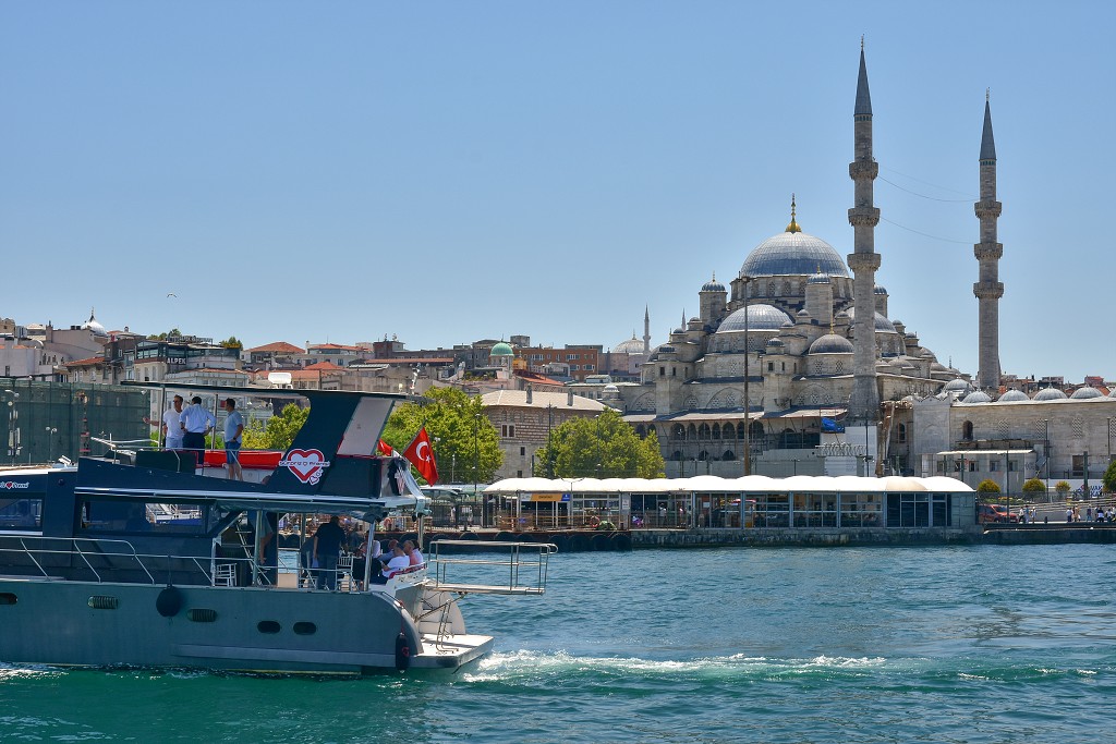 Istanbul - Nová mešita/Yenni Camii u Galatského mostu 