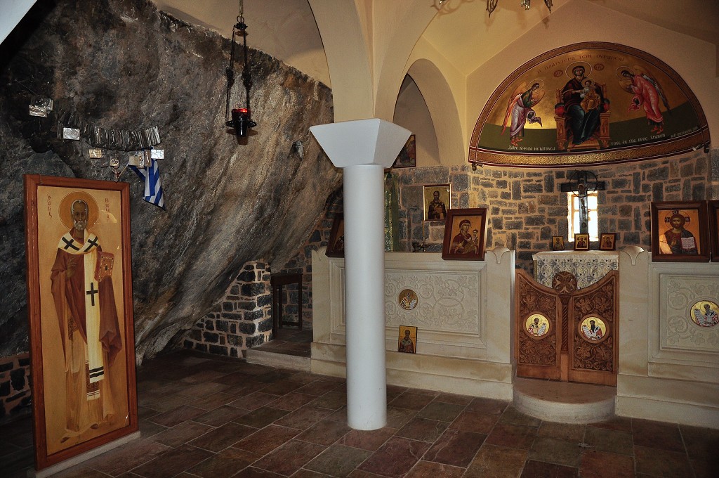 Kréta - kostelík v soutěsce Kotsifou, nad Plakiás 