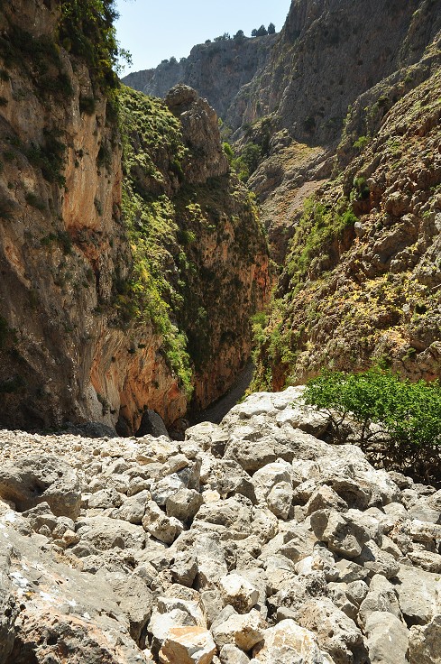 Kréta - soutěska Arádhena - ze zátoky Mármara do vsi Arádhena 