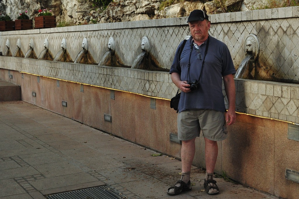 Kréta - benátská kašna s 19 hlavami lvů, Spili 