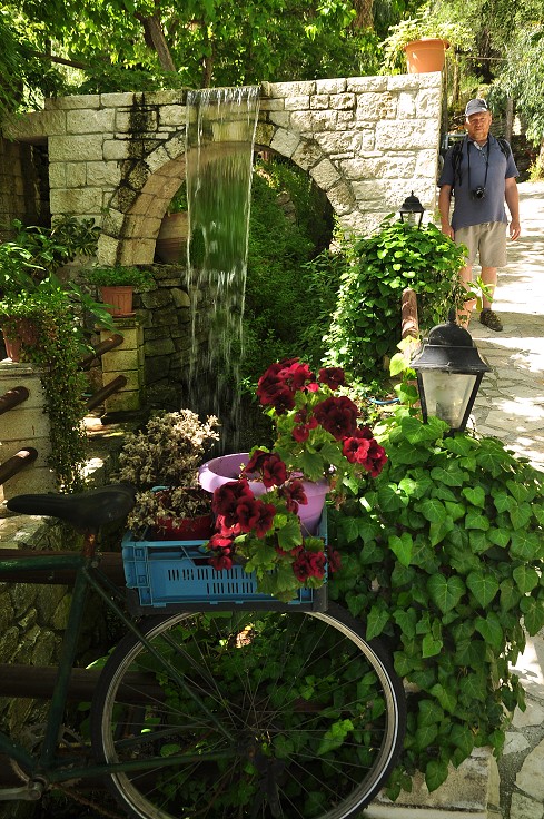 Kréta - Argiroupoli - údolí vody a pramenů, již. od Episkopi 