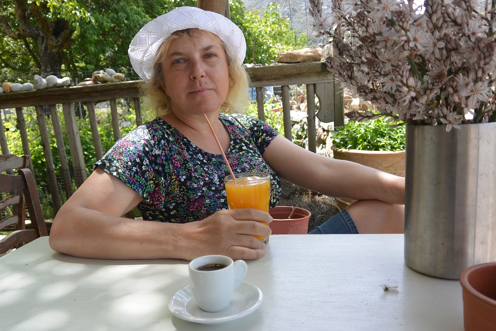 Kréta - taverna v Kallikratisu 