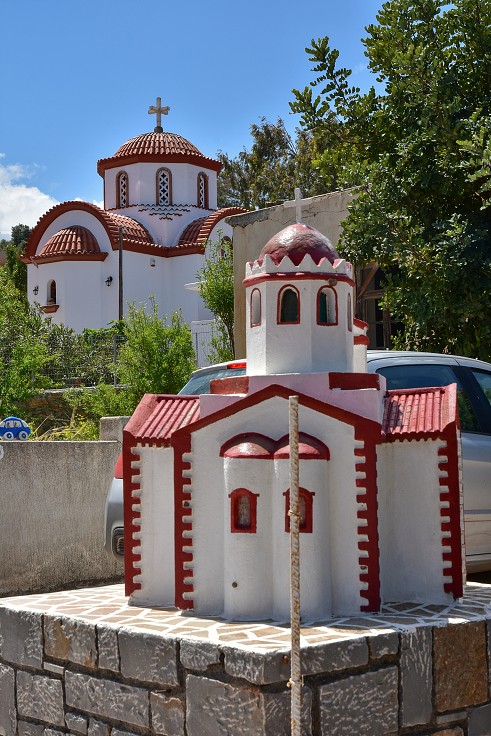 Kréta - Vrouchas, sev. od Agios Nikolaos 