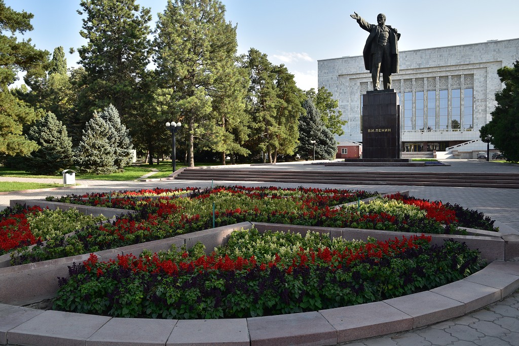 Kyrgyzstán - Lenin a Státní hist. muzeum, Biškek 