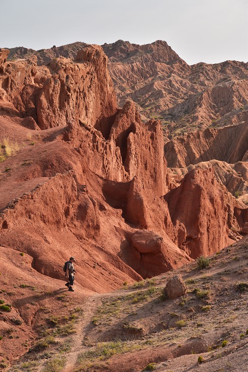 Kyrgyzstán - kaňon Skazka, již. břeh Issyk-Kulu 