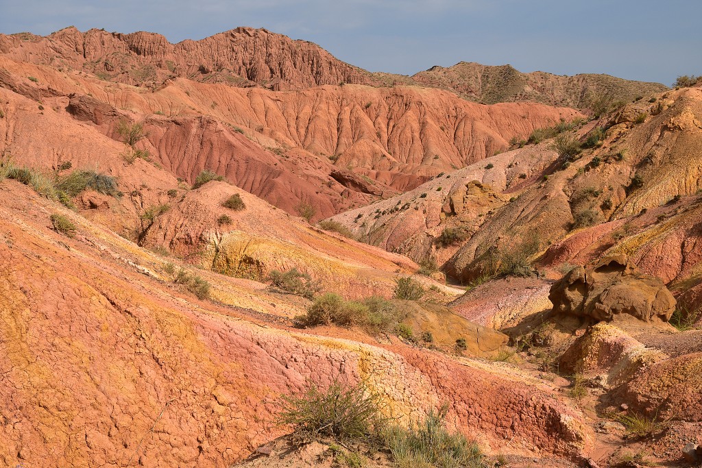 Kyrgyzstán - kaňon Skazka, již. břeh Issyk-Kulu 