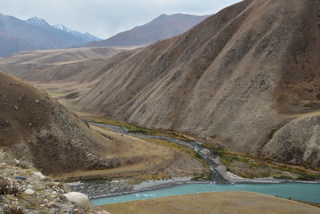 Kyrgyzstán - řeka Balgart, již. od Terskey Alatau 