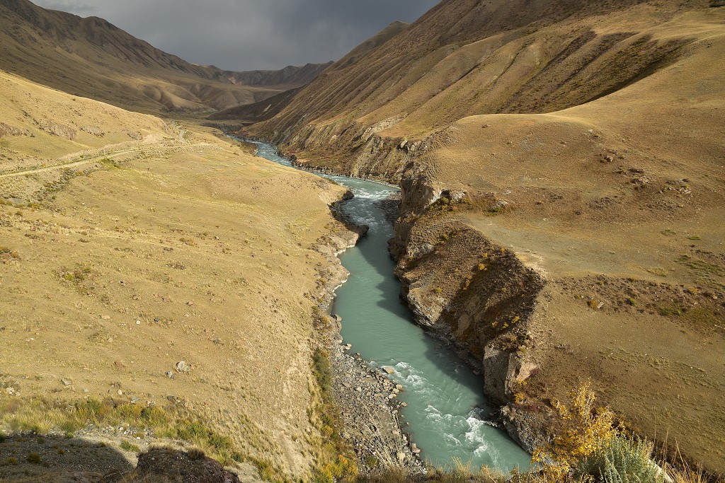 Kyrgyzstán - řeka Balgart, již. od Terskey Alatau 