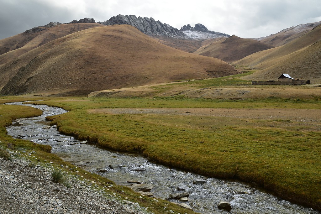 Kyrgyzstán - v údolí Taš Rabat 