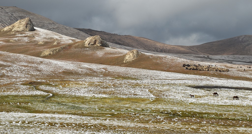 Kyrgyzstán -  od Jangi-Talap k jezeru Song-Köl 