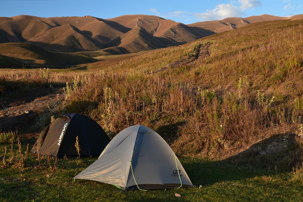 Kyrgyzstán - na cestě mezi ř. Kökömeren a osadou Noot-Toluk 