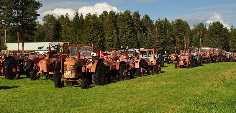 Laponsko 2014 - traktoroviště, poblíž Töre, Švédsko 