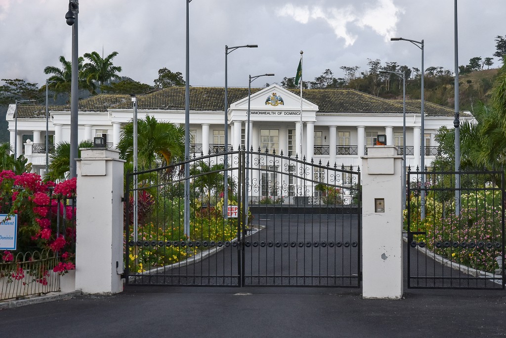 Malé Antily - Dominica, Roseau - hl. město, Parlament