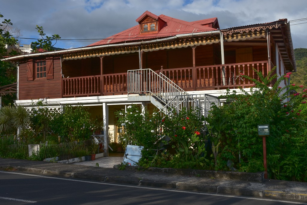 Malé Antily - Guadeloupe, záp. pobř. Bas Galets, proti Pigeon Island