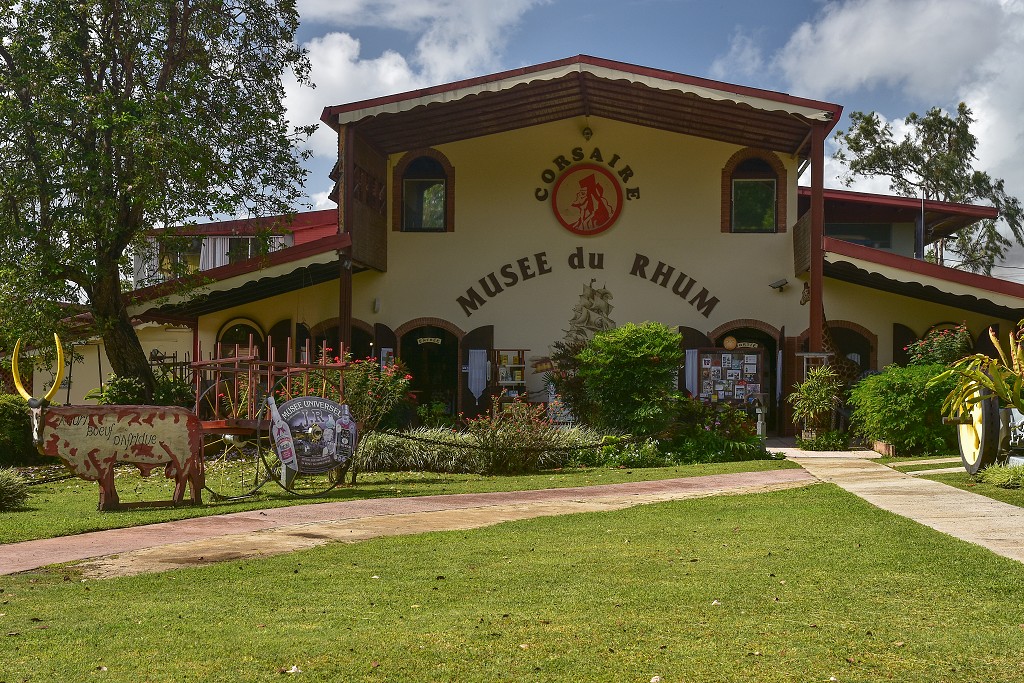 Malé Antily - Guadeloupe, destilérie + muzeum rumu, Sainte-Rose