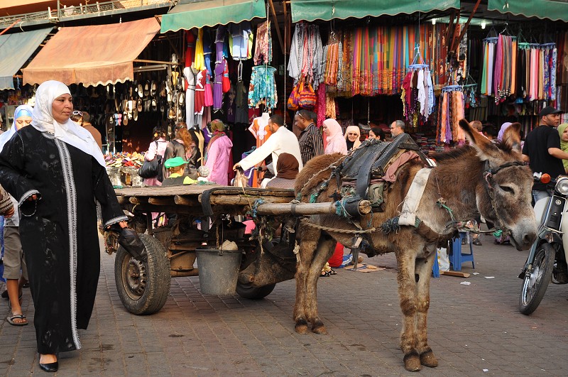 Maroko - Marrákeš - souk 