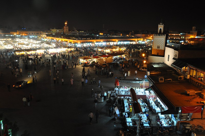 Maroko - Marrákeš - nám. Jemaa el Fna v noci 