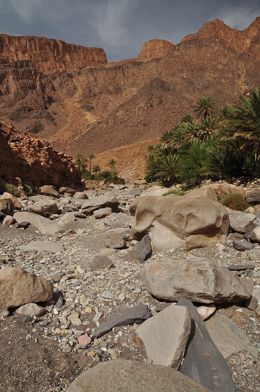 Maroko - pěší túra údolím nad vsí Aguelliz 