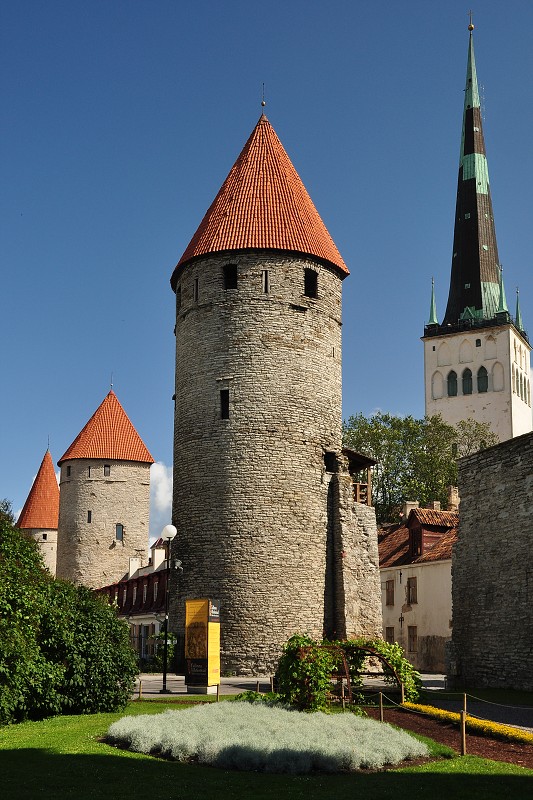Pobaltí 2014 - městské hradby, Tallin, Estonsko 