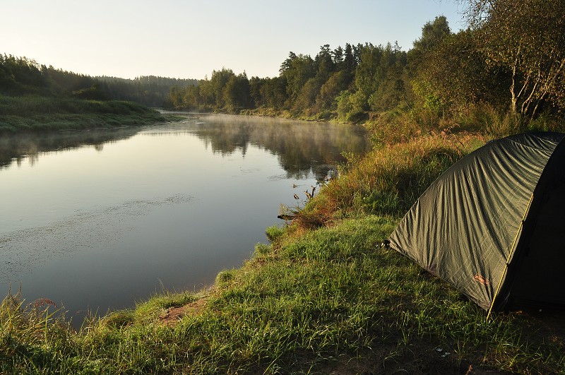 Pobaltí 2014 - ráno nad řekou Gauja u města Césis, Lotyšsko 