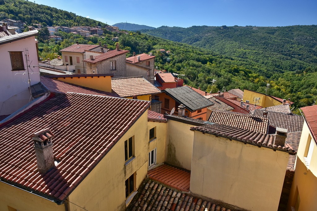 Sardinie - Městečko Aritzo, vnitrozemí 