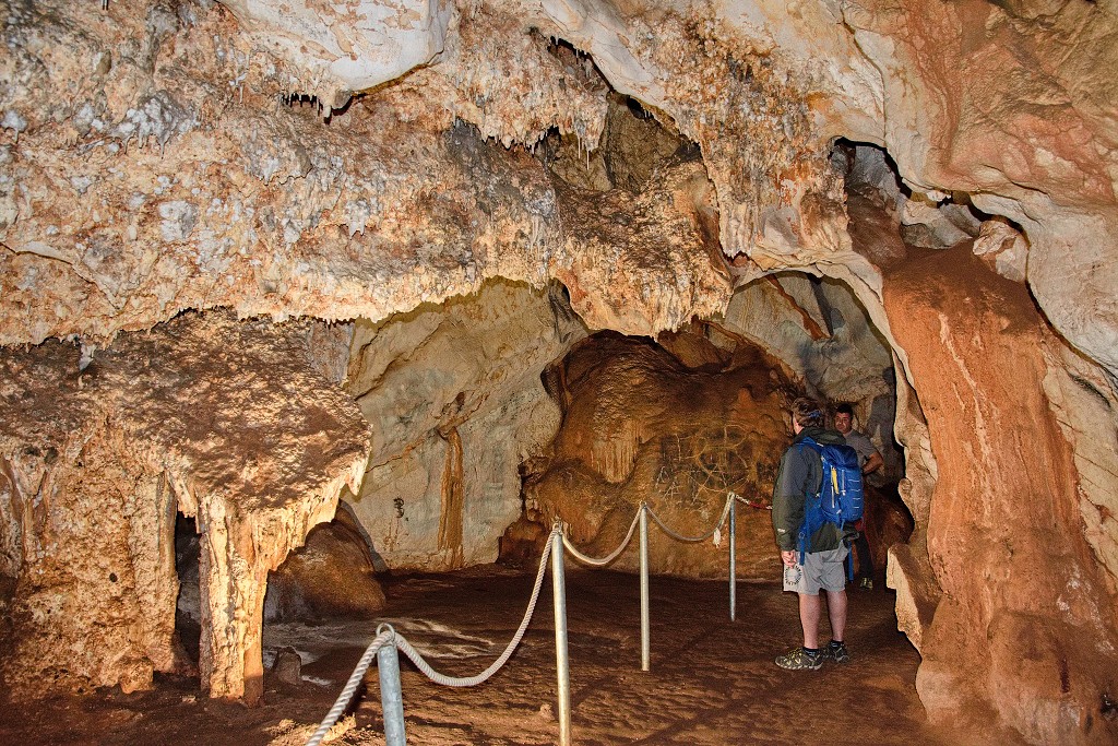 Sardinie - Jeskyně Corbeddu, pobl. Monte Tiscali 