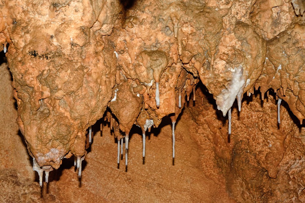 Sardinie - Jeskyně Corbeddu, pobl. Monte Tiscali 