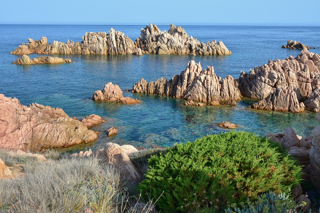 Sardinie - Pěšky z Costa Paradiso do Cala Tinnari 