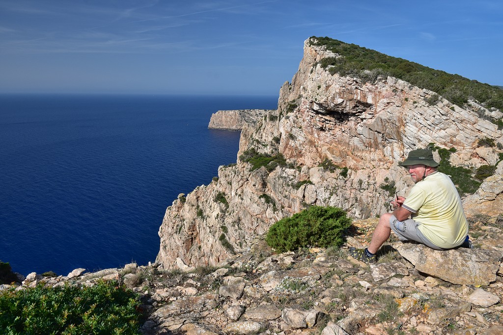 Sardinie - Z Belvedere la Foradada k Torre della Pegna 