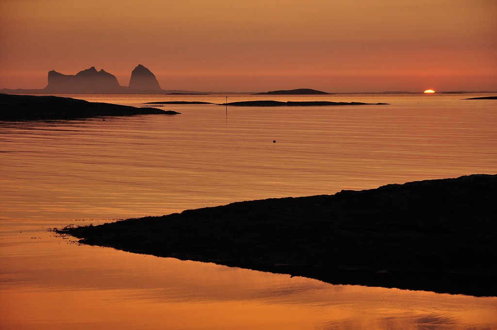 Skandinávie - ostrovy Træna z ostrova Lovund, Nordland