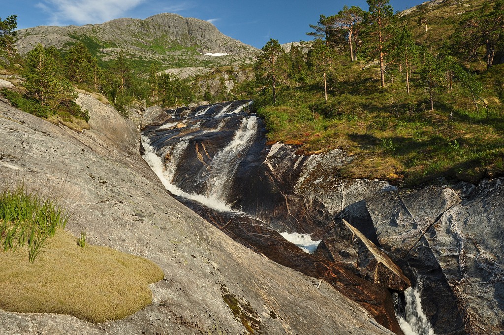 Skandinávie - u obce Jektvika, Nordland, silnice č. 17