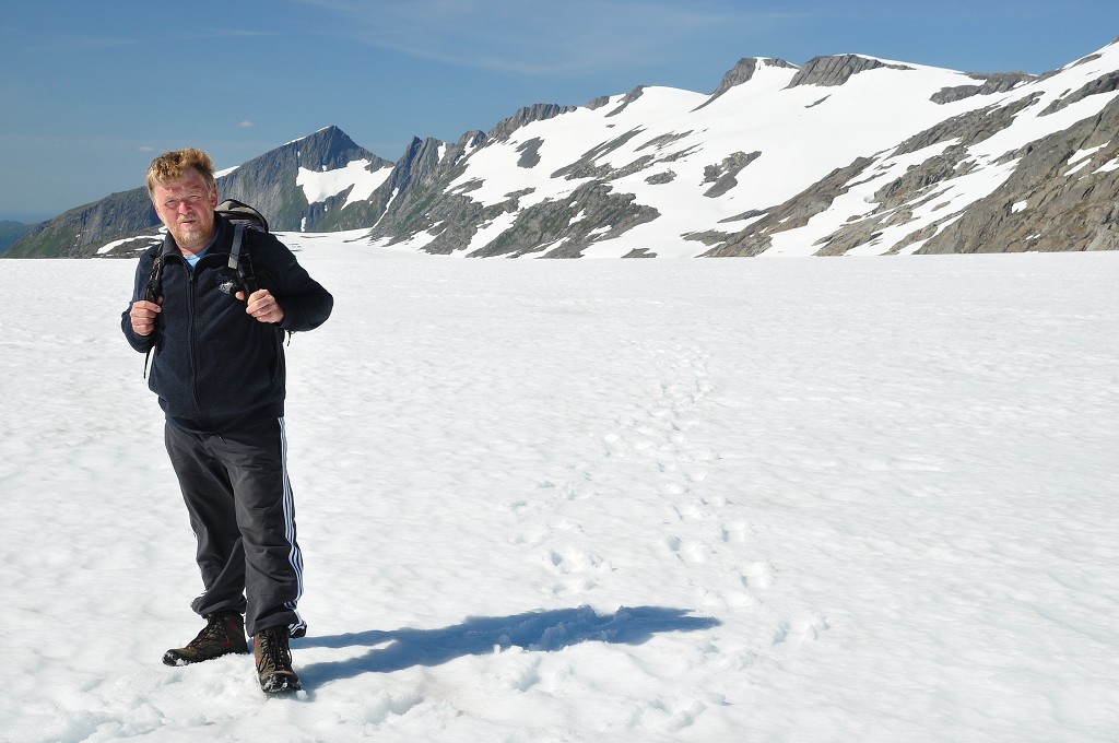 Skandinávie - ledovec Svartisen nad Storglomvatnet, Nordland