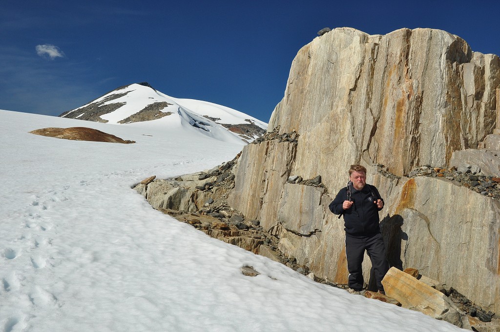 Skandinávie - ledovec Svartisen nad Storglomvatnet, Nordland
