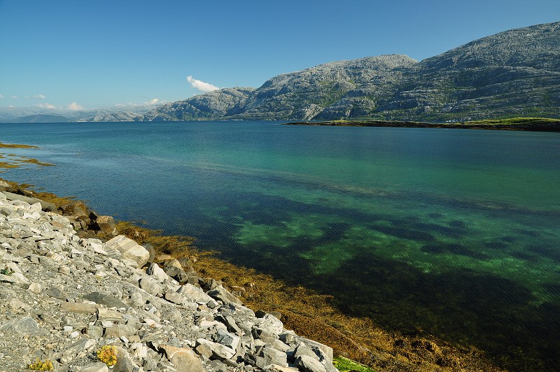  Leirfjord, u Sandnessjoenu 