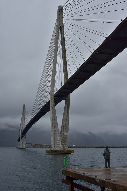 Skandinávie - most přes Leirfjord, Sandnessjøen 
