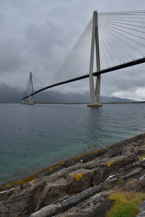 Skandinávie - most přes Leirfjord, Sandnessjøen 