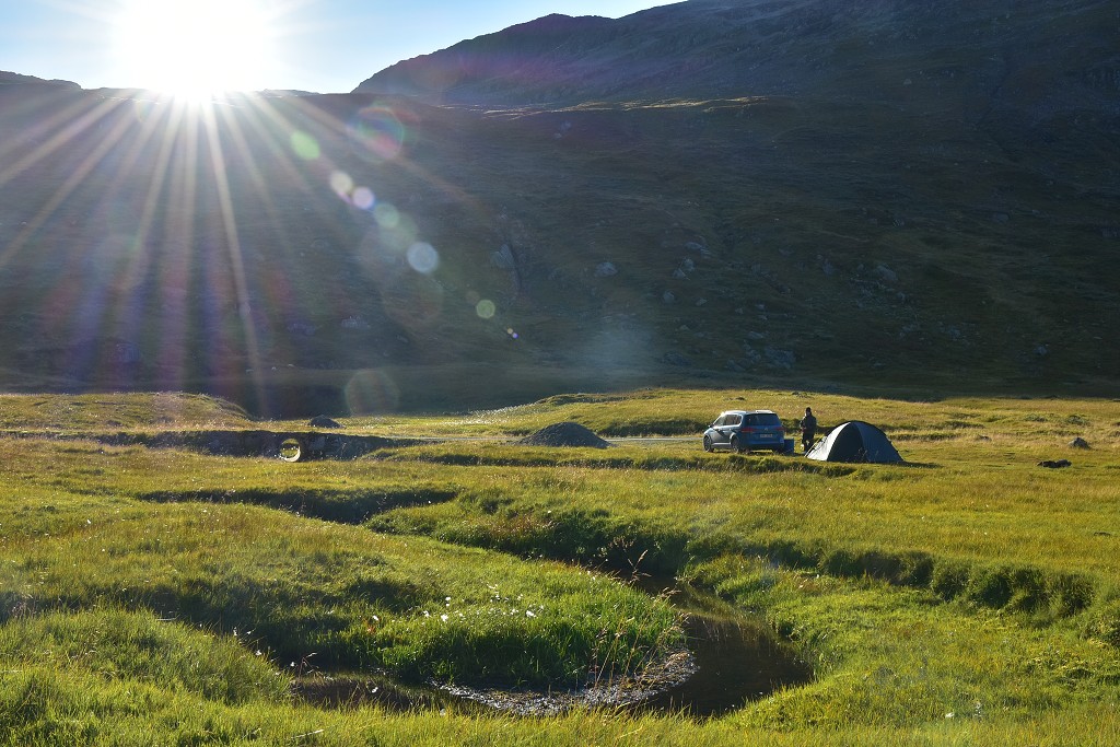 Skandinávie - Øvstedalen, již. od led. Fresvikbreen, Sognefj. 