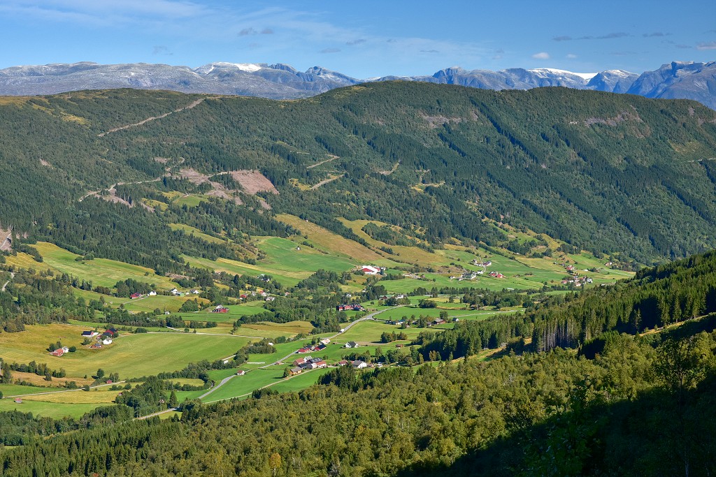 Skandinávie - údolí nad Vikøyri, Sognefjord 