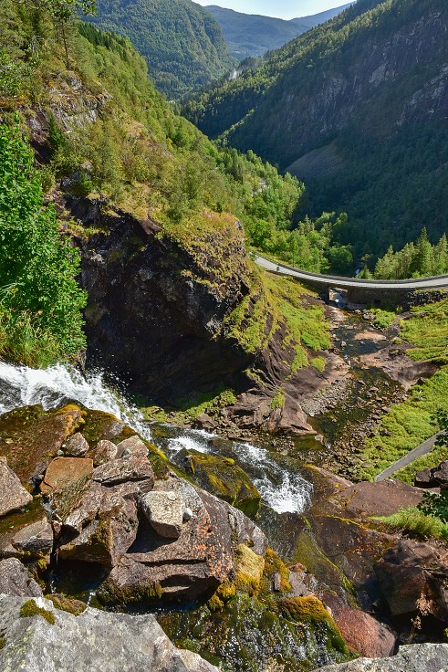 Skandinávie - vdp. Skjervsfossen, u Vossavangenu 